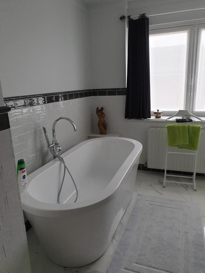 Den Hoge Doorn Bed & Breakfast Harelbeke Dış mekan fotoğraf